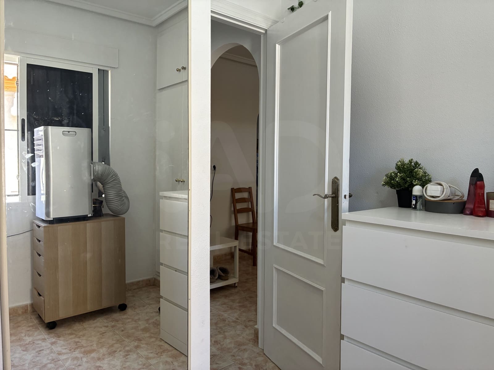 2 makuuhuone Omakotitalo myytävänä paikassa Alicante kaupunki mukana uima-altaan - 199 000 € (Ref: 9987533)