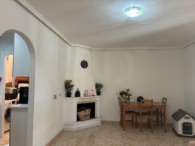 2 soveværelse Byhus til salg i Playa Flamenca, Orihuela med swimmingpool - € 199.000 (Ref: 9987533)
