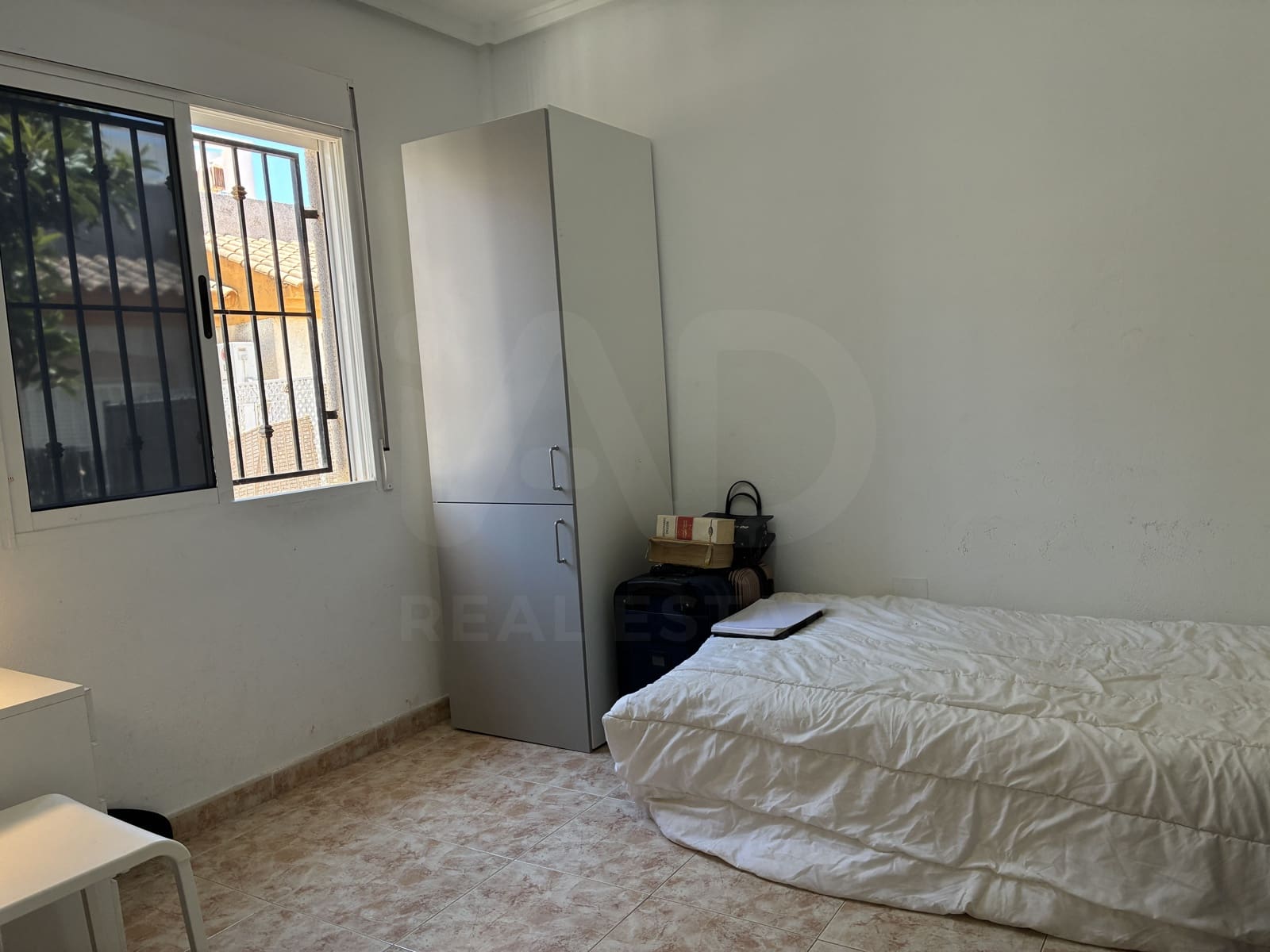 2 makuuhuone Omakotitalo myytävänä paikassa Alicante kaupunki mukana uima-altaan - 199 000 € (Ref: 9987533)