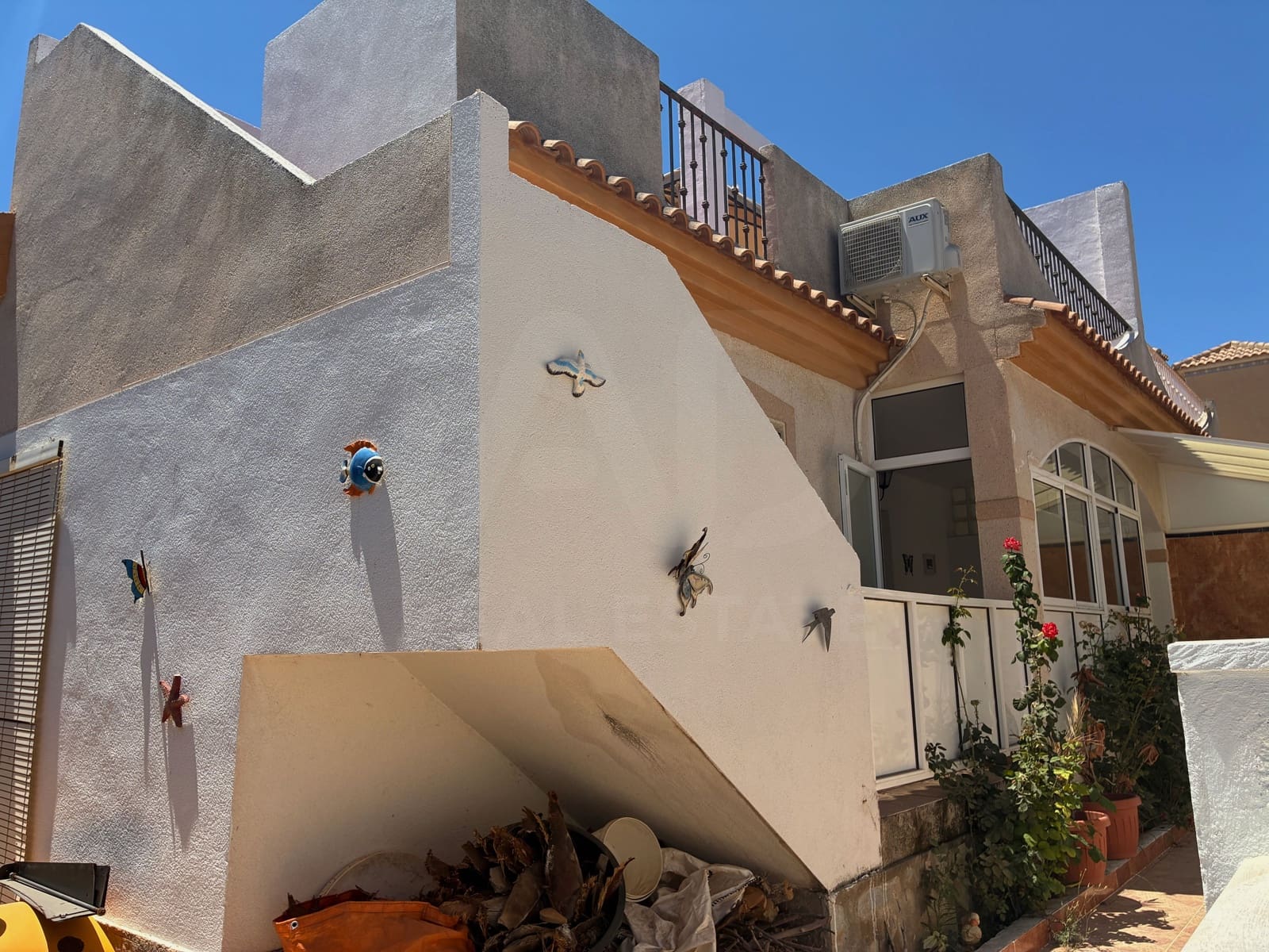 2 makuuhuone Omakotitalo myytävänä paikassa Alicante kaupunki mukana uima-altaan - 199 000 € (Ref: 9987533)
