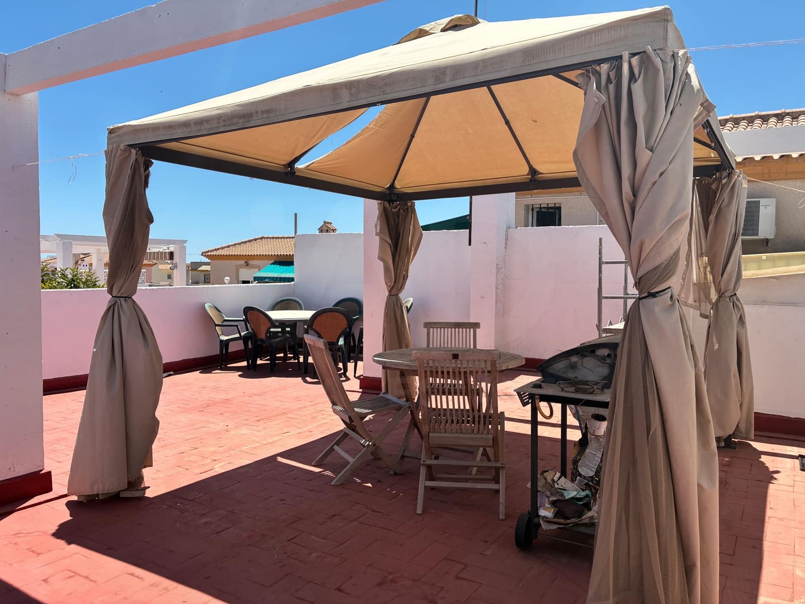 2 makuuhuone Omakotitalo myytävänä paikassa Alicante kaupunki mukana uima-altaan - 199 000 € (Ref: 9987533)