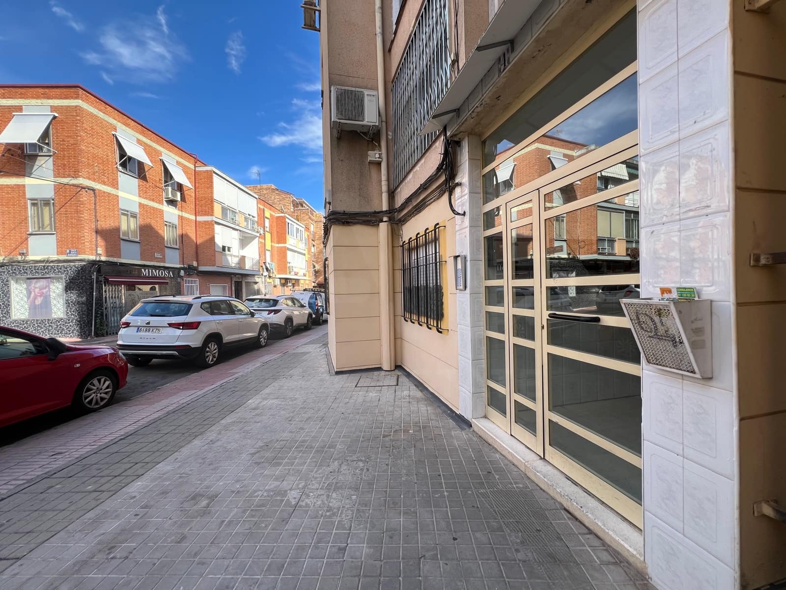 Kaupallinen myytävänä paikassa Pozuelo - 375 000 € (Ref: 9987536)