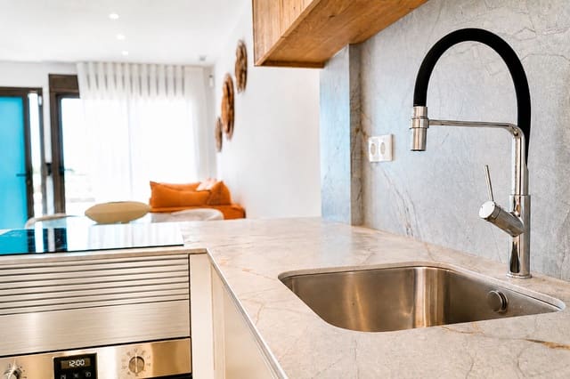 Casa de 2 habitaciones en Dolores en venta con piscina - 295.000 € (Ref: 9987537)