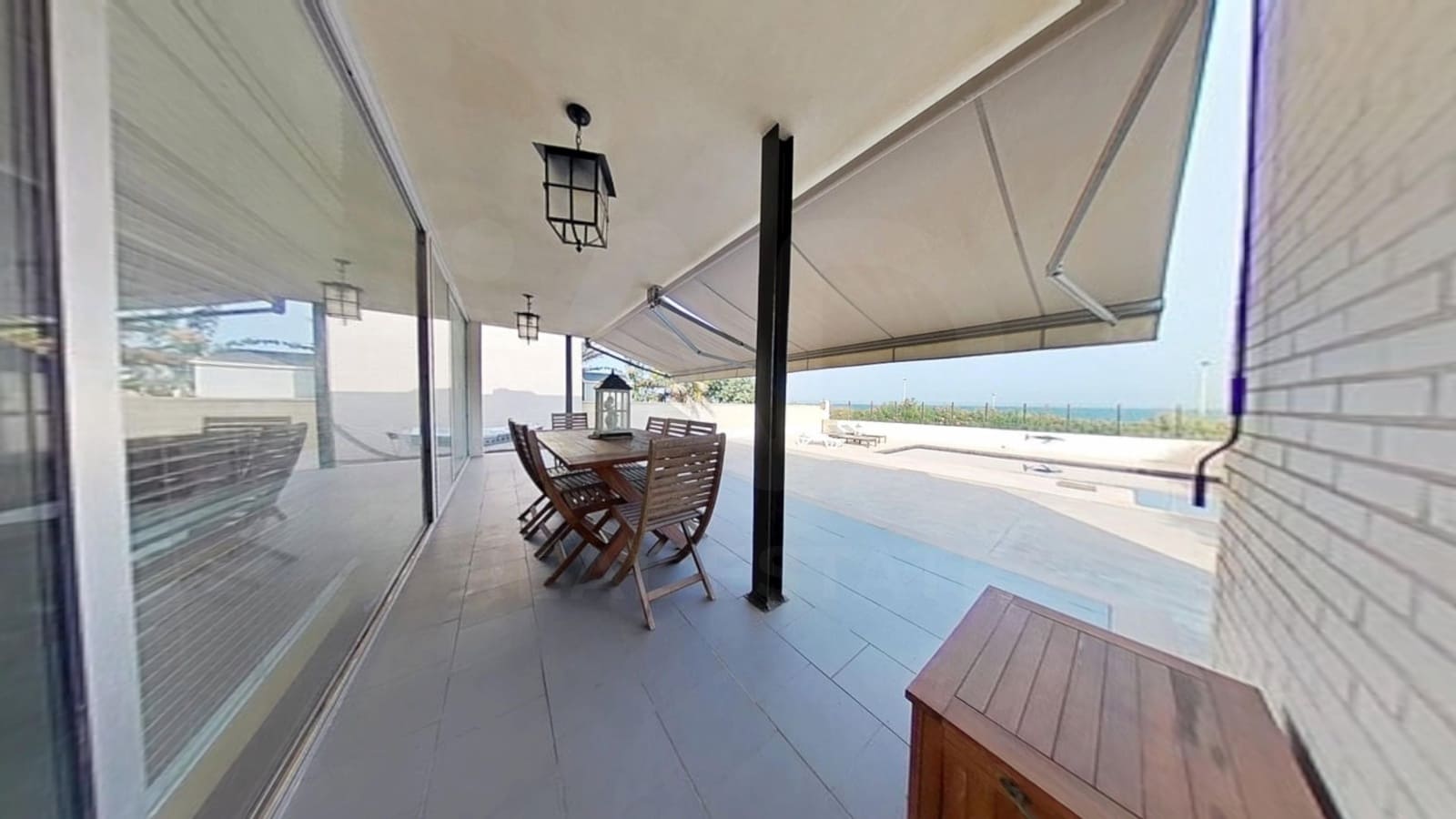 3 soveværelse Byhus til salg i Alicante by med swimmingpool garage - € 599.000 (Ref: 9987540)