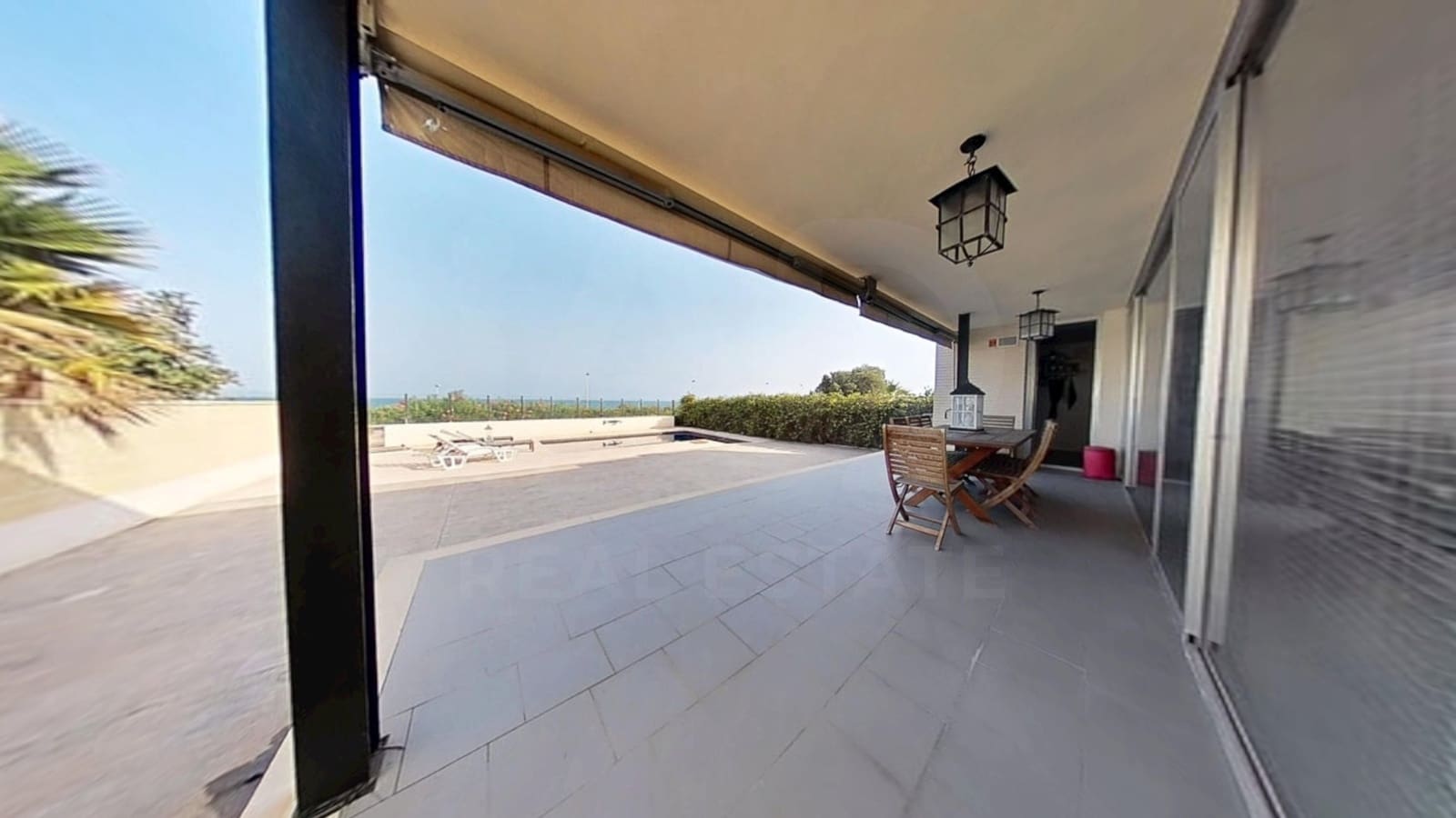 3 soveværelse Byhus til salg i Alicante by med swimmingpool garage - € 599.000 (Ref: 9987540)