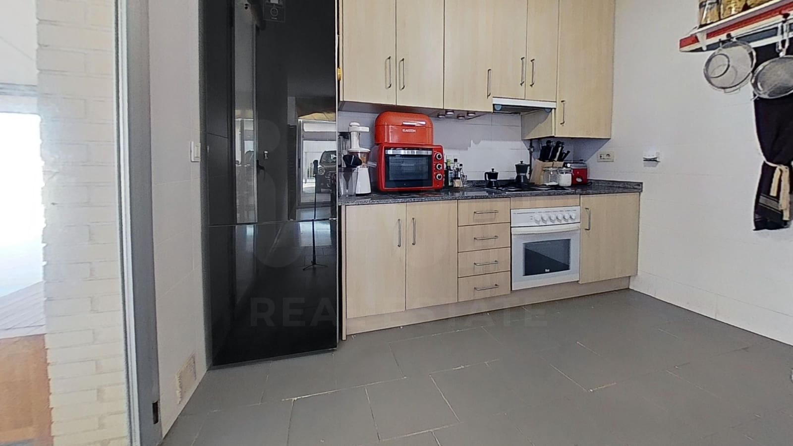3 soveværelse Byhus til salg i Alicante by med swimmingpool garage - € 599.000 (Ref: 9987540)