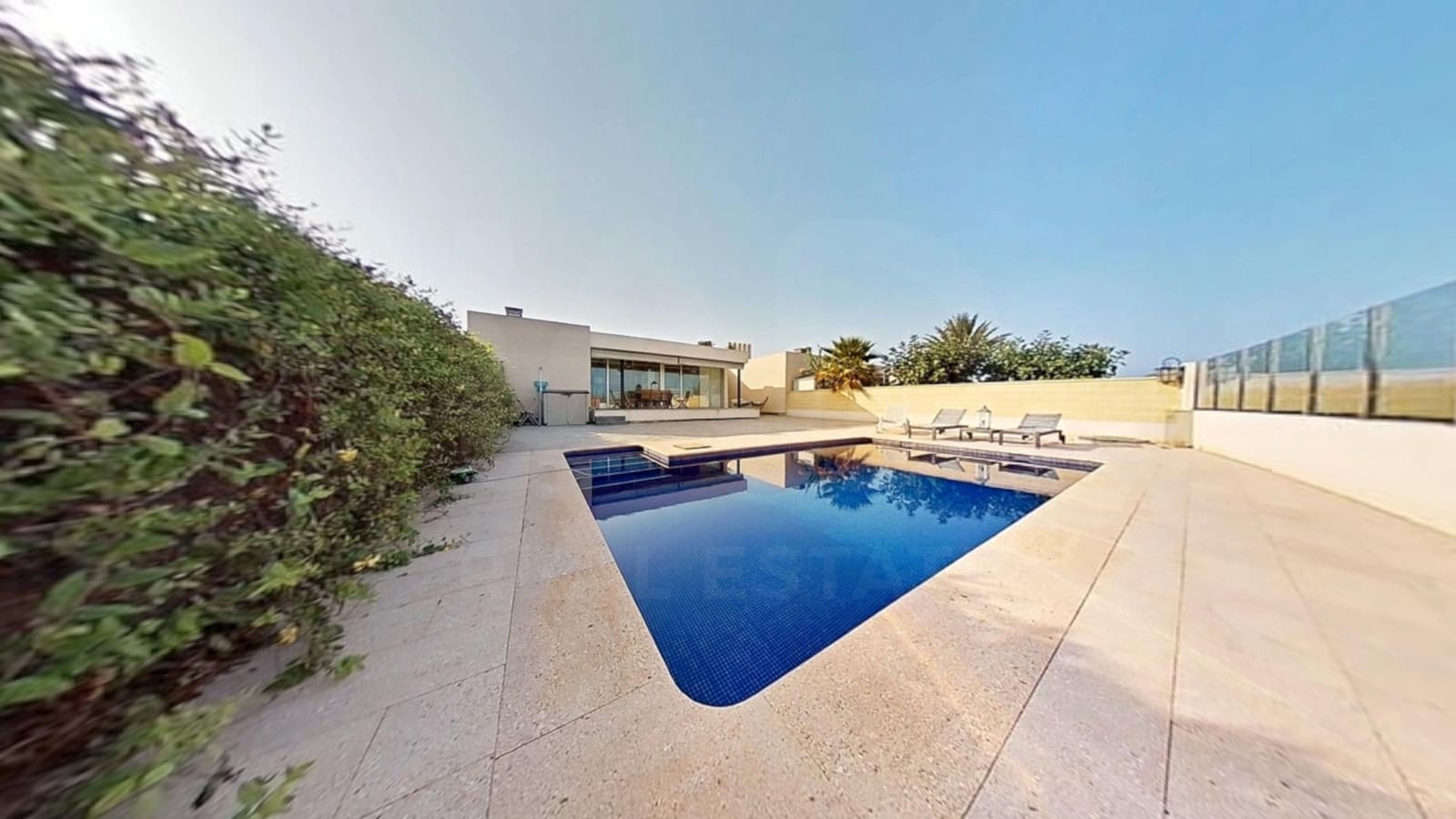 3 soveværelse Byhus til salg i Alicante by med swimmingpool garage - € 599.000 (Ref: 9987540)