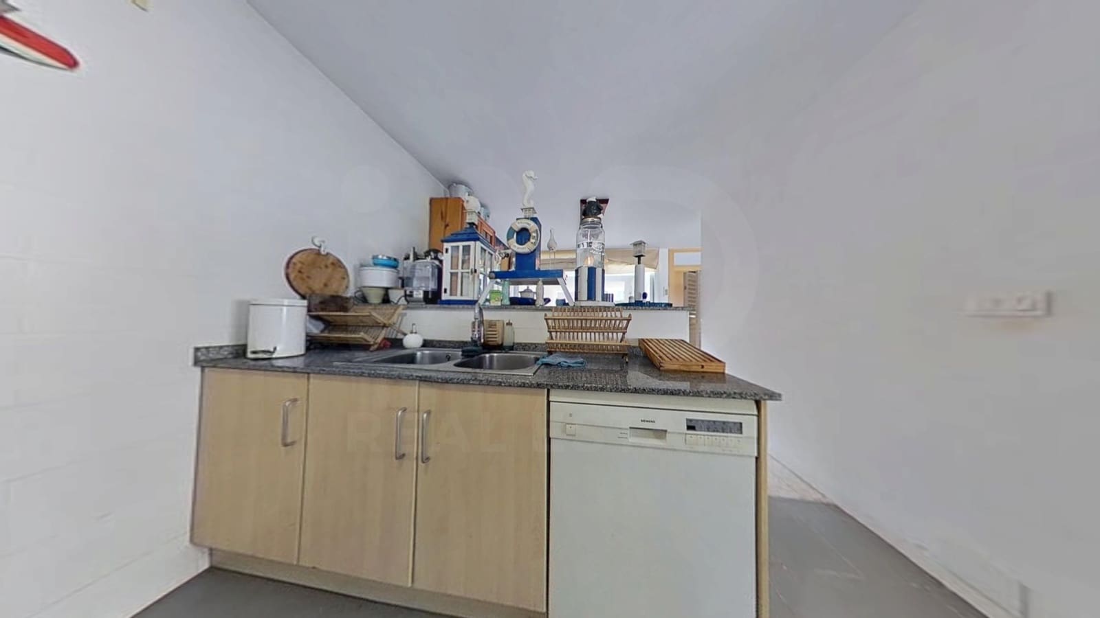 3 soveværelse Byhus til salg i Alicante by med swimmingpool garage - € 599.000 (Ref: 9987540)