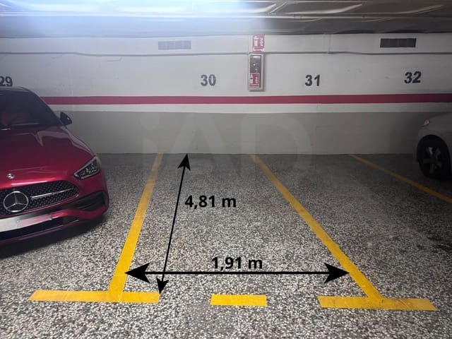 Garage til salg i Mercado, Alicante by - € 27.000 (Ref: 9987543)