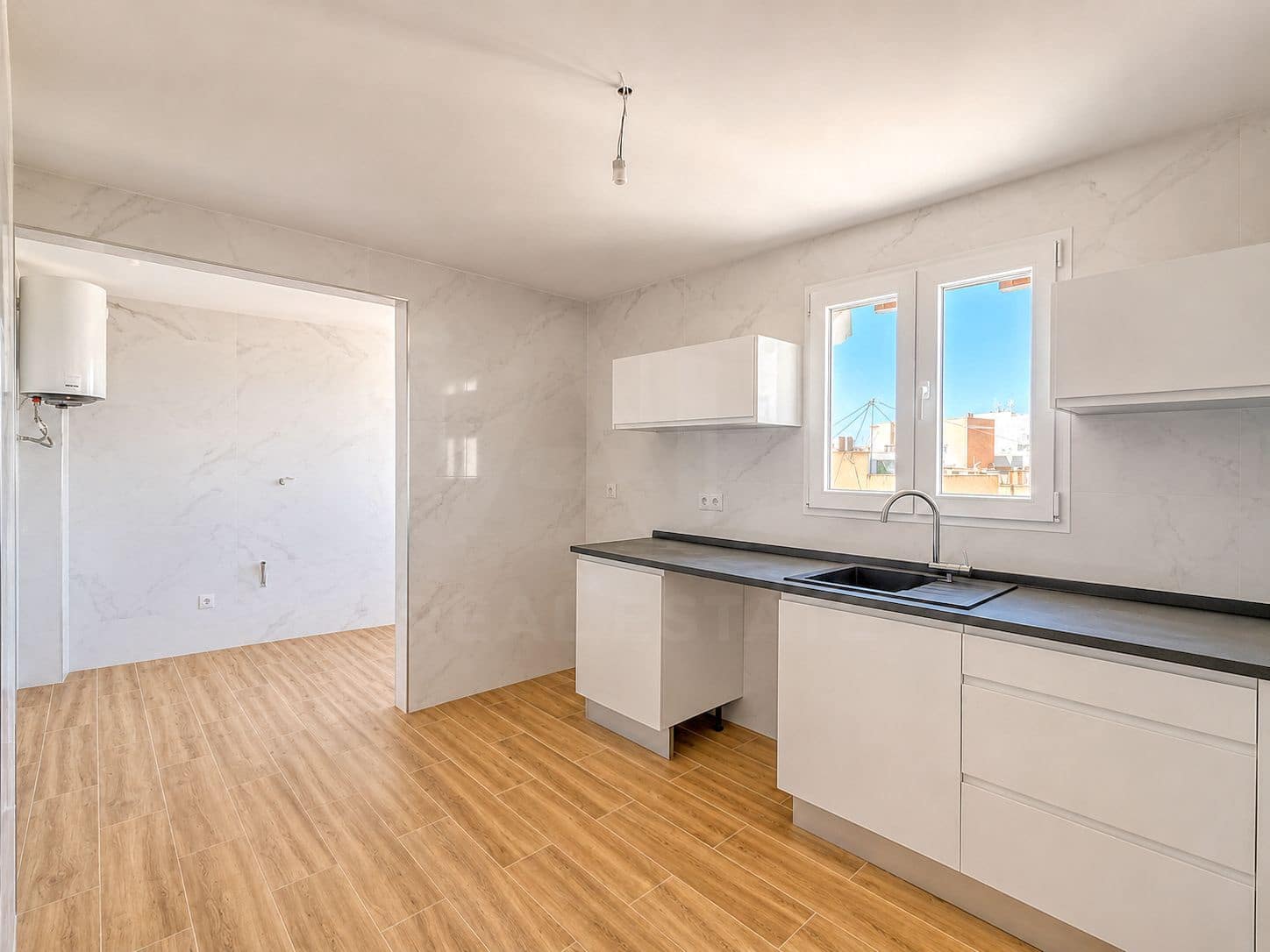 4 sovrum Lägenhet till salu i Alicante stad - 125 000 € (Ref: 9987544)