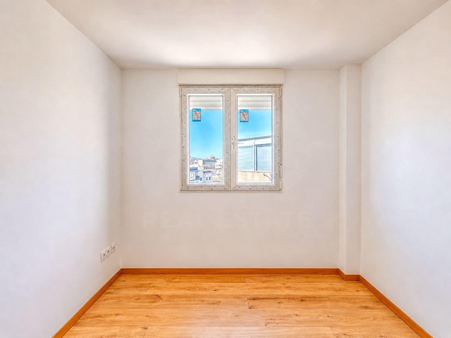 4 sovrum Lägenhet till salu i Alicante stad - 125 000 € (Ref: 9987544)
