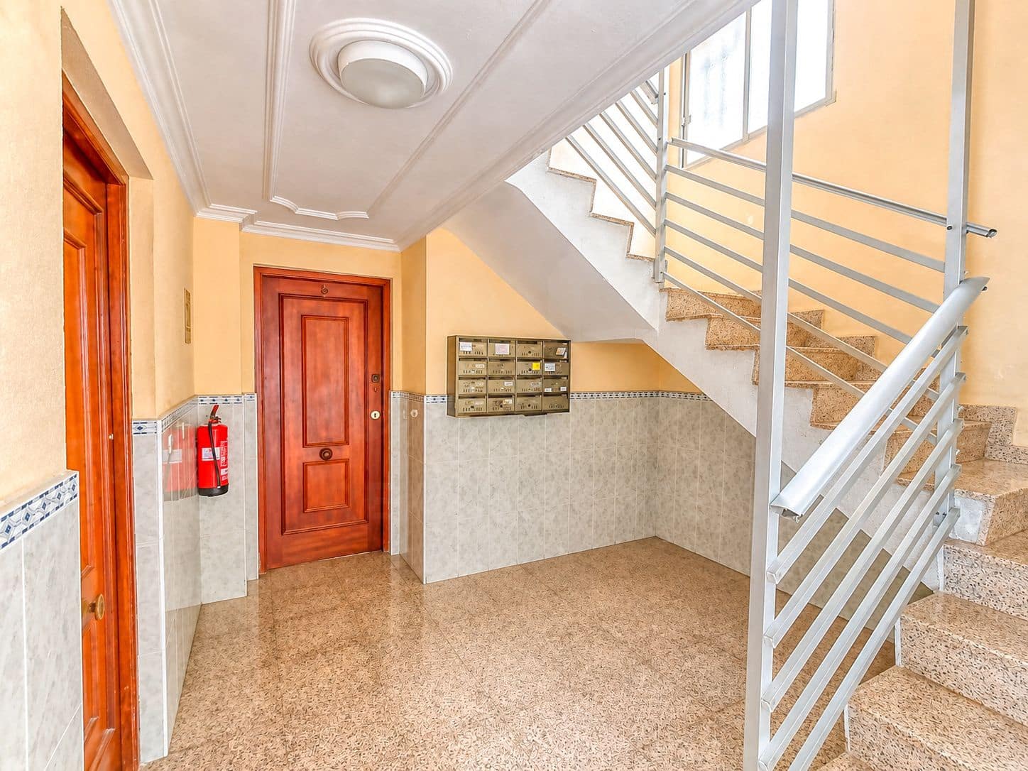 4 sovrum Lägenhet till salu i Alicante stad - 125 000 € (Ref: 9987544)