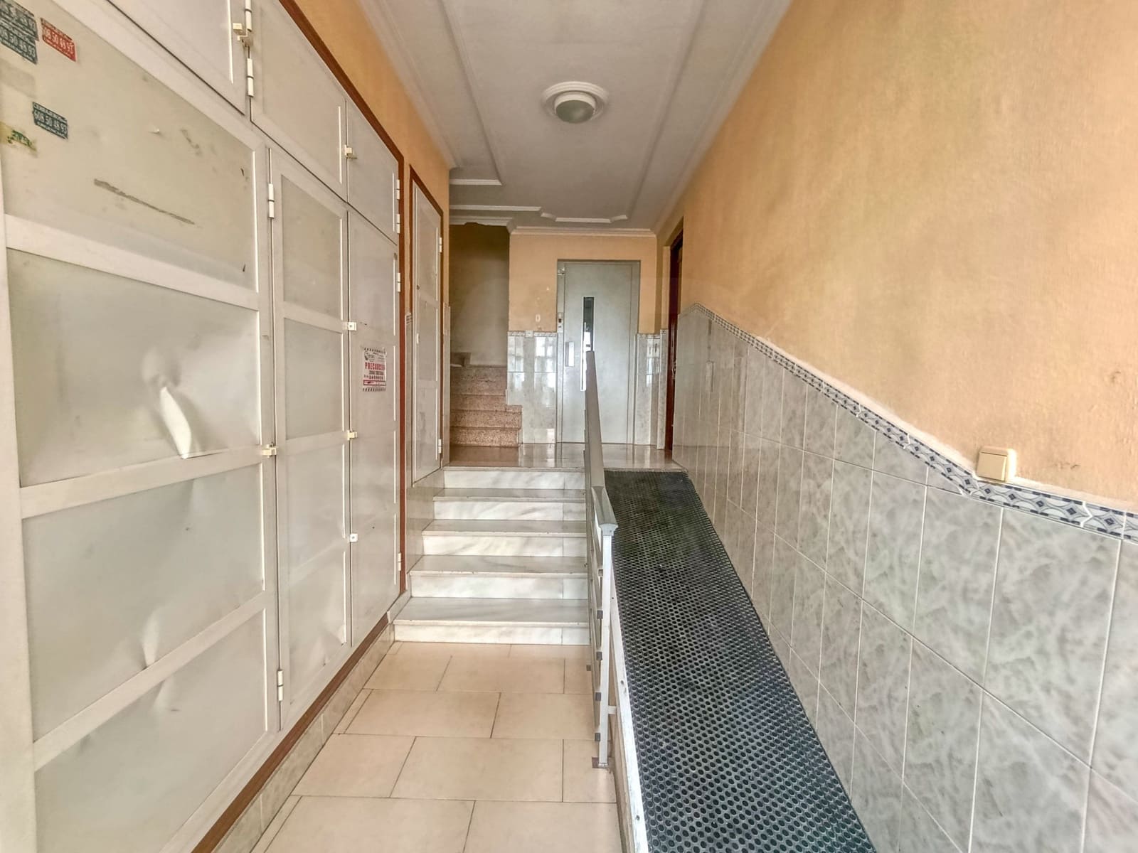 4 sovrum Lägenhet till salu i Alicante stad - 125 000 € (Ref: 9987544)