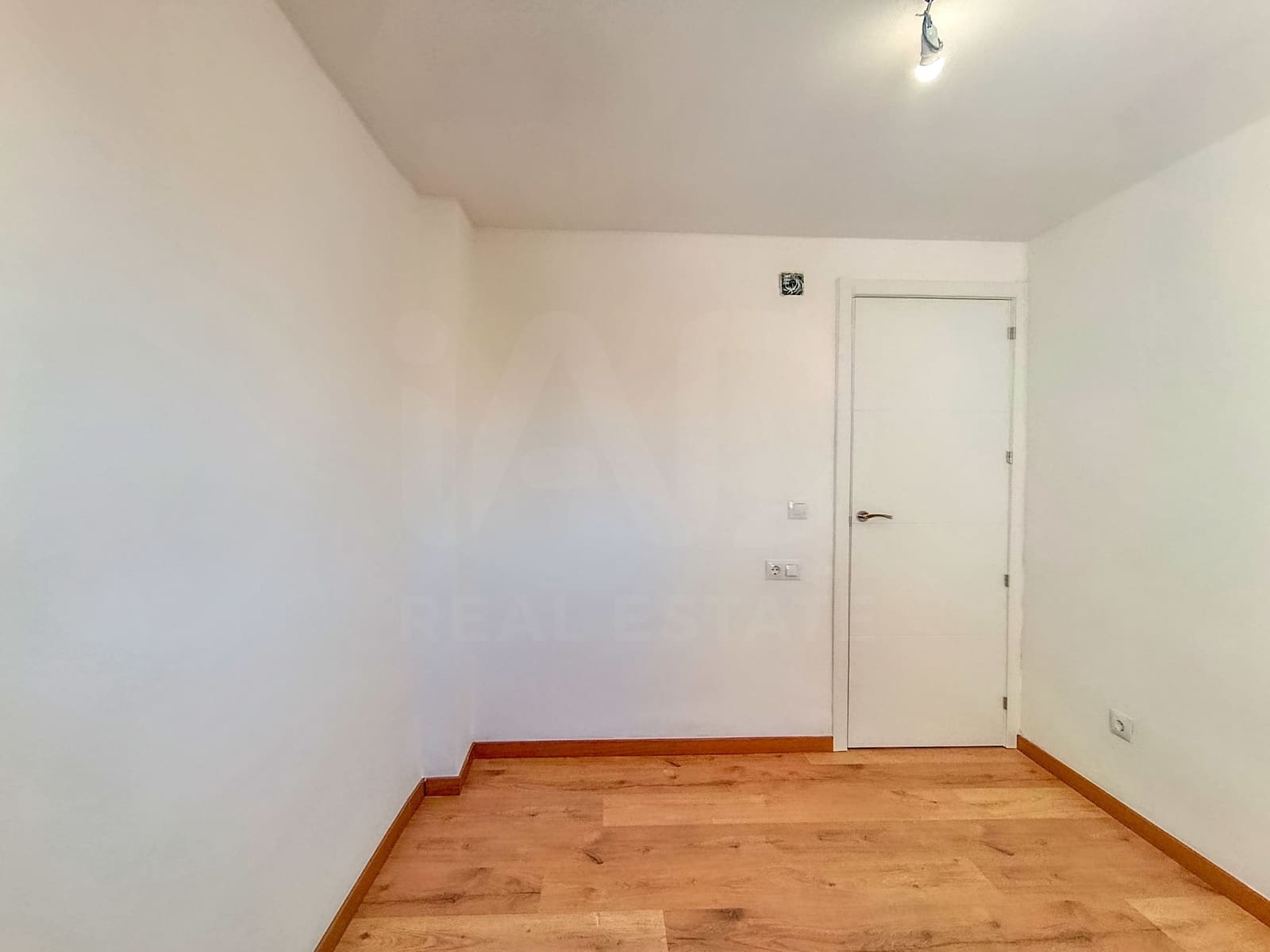 4 sovrum Lägenhet till salu i Alicante stad - 125 000 € (Ref: 9987544)