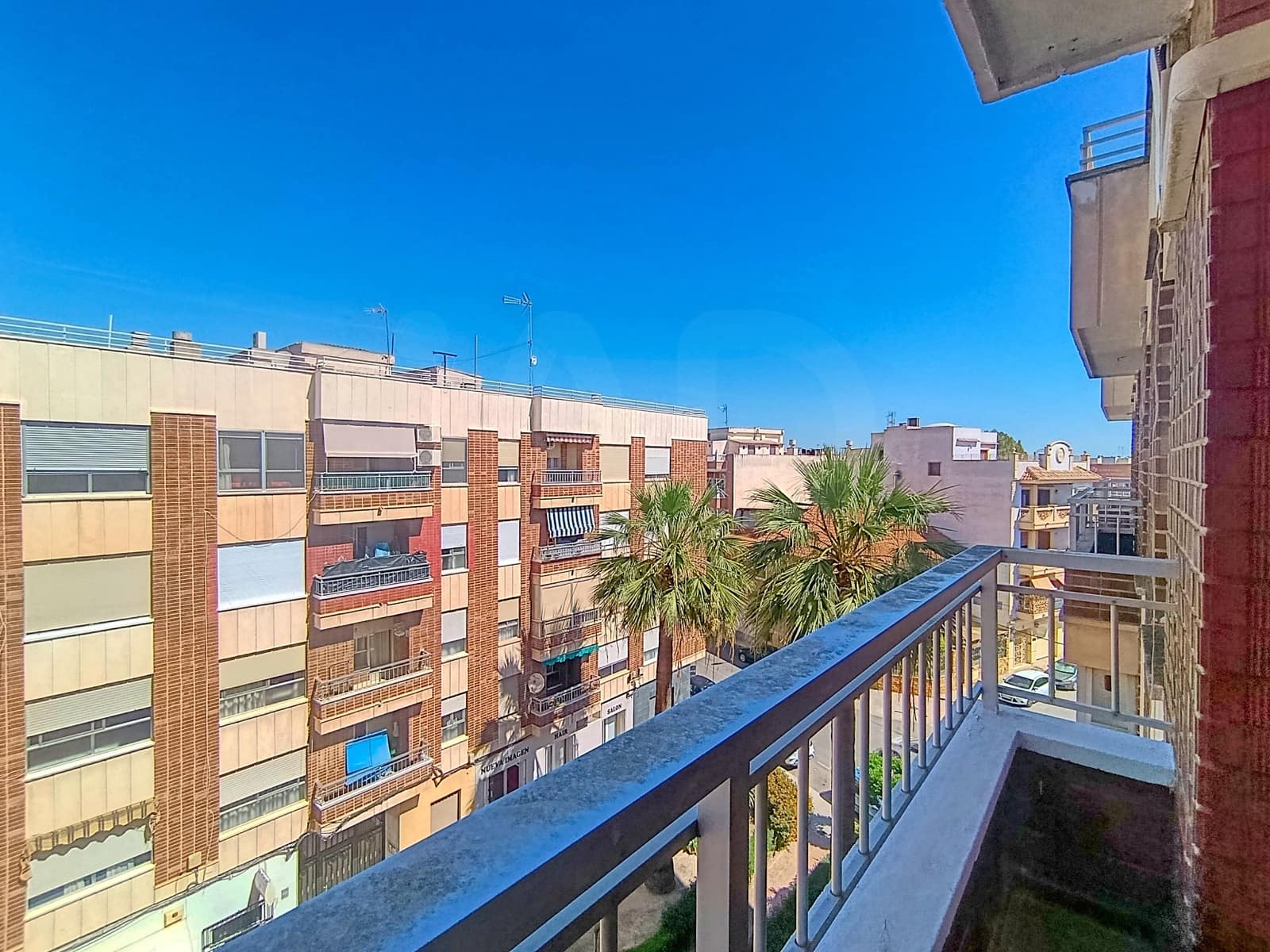4 sovrum Lägenhet till salu i Alicante stad - 125 000 € (Ref: 9987544)