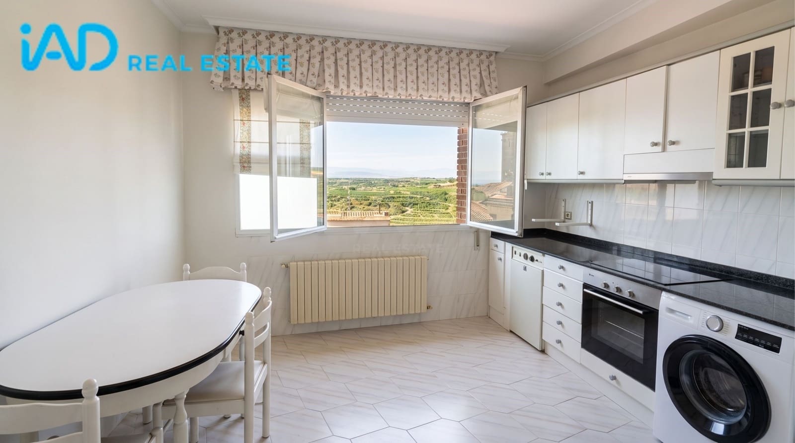 Apartamento de 3 habitaciones en Elvillar en venta - 114.000 € (Ref: 9987546)