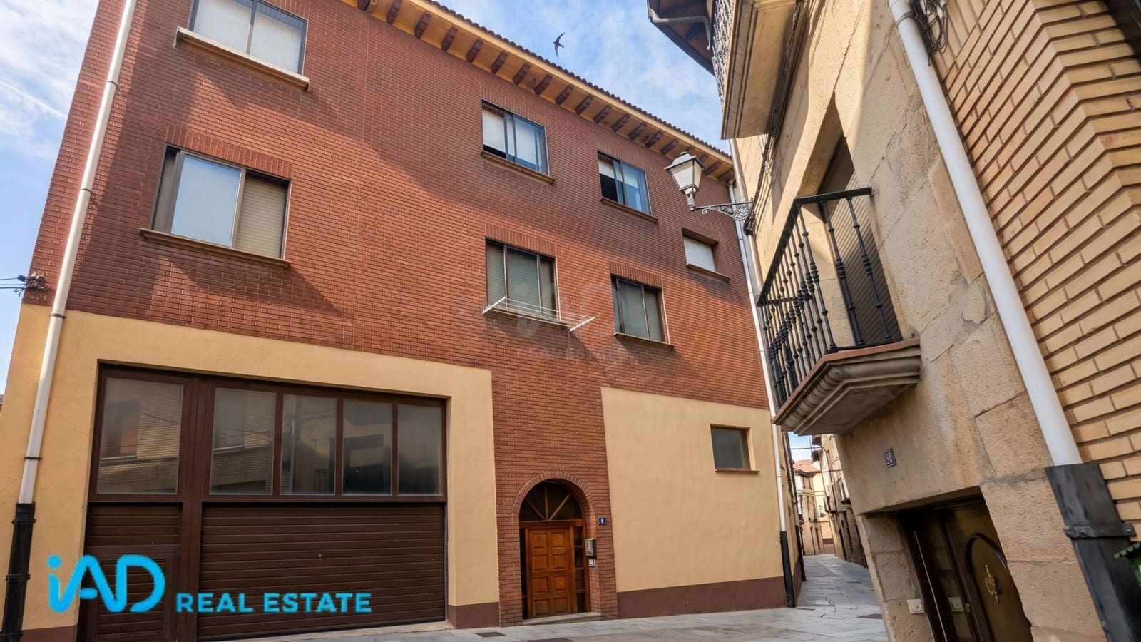 Apartamento de 3 habitaciones en Elvillar en venta - 114.000 € (Ref: 9987546)