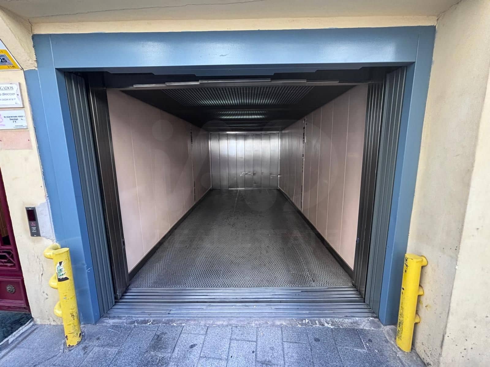 Garage à vendre à Alicante ville - 35 000 € (Ref: 9987547)