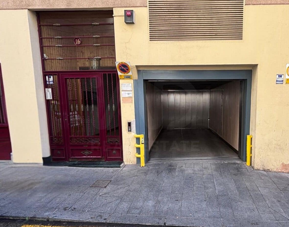 Garage à vendre à Alicante ville - 35 000 € (Ref: 9987547)