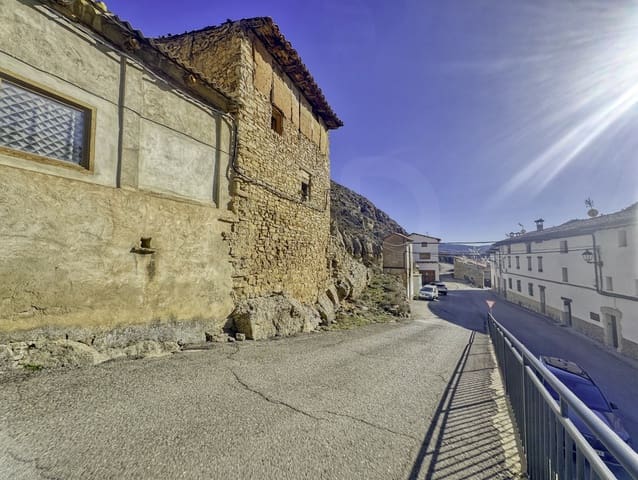 Mark till salu i Teruel stad - 33 000 € (Ref: 9987548)