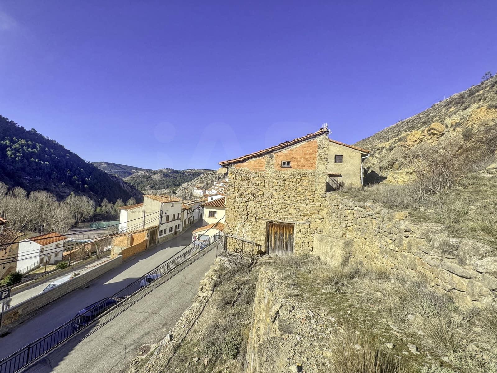 Mark till salu i Teruel stad - 33 000 € (Ref: 9987548)
