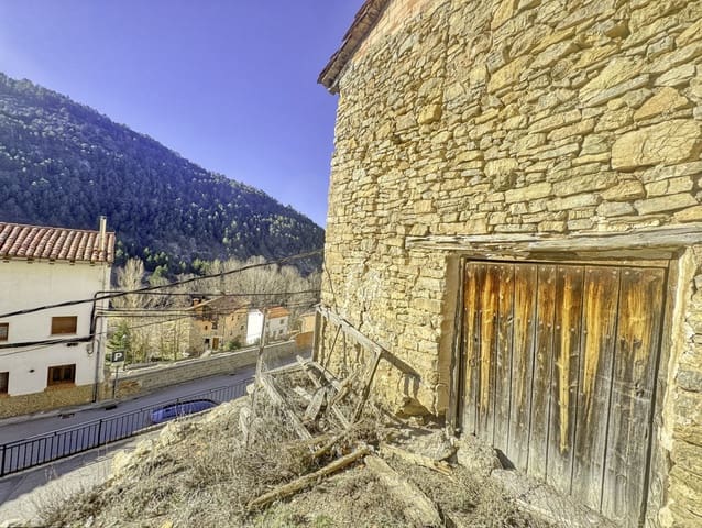 Mark till salu i Teruel stad - 33 000 € (Ref: 9987548)