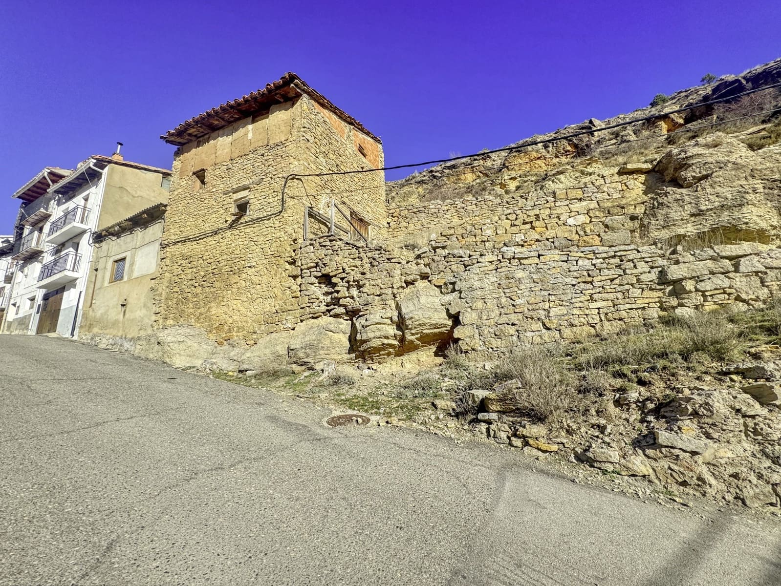 Mark till salu i Teruel stad - 33 000 € (Ref: 9987548)