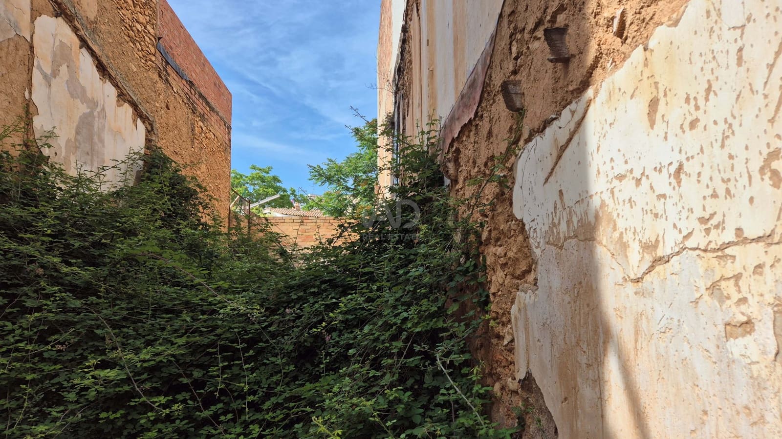 Undeveloped Land for sale in Tarragona city - € 30,000 (Ref: 9987549)