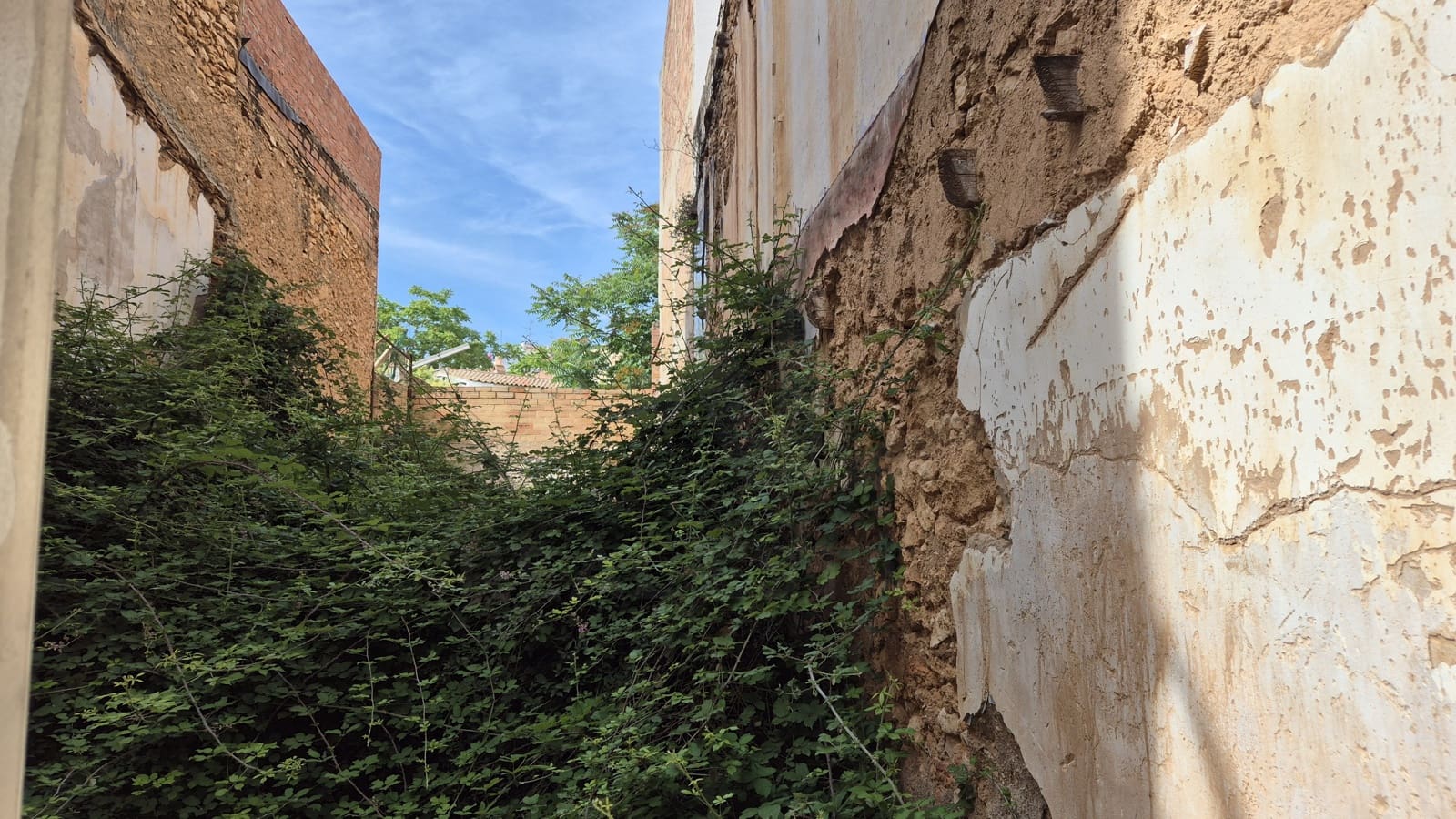 Undeveloped Land for sale in Tarragona city - € 30,000 (Ref: 9987549)