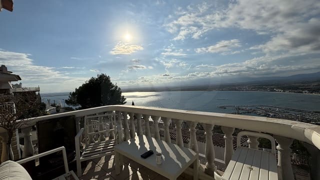 Chalet de 3 habitaciones en Girona ciudad en venta - 532.000 € (Ref: 9987550)
