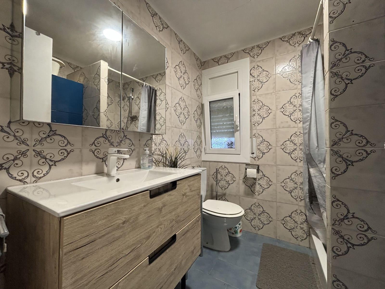 Chalet de 3 habitaciones en Girona ciudad en venta - 532.000 € (Ref: 9987550)