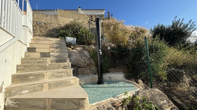 3 bedroom Villa for sale in Roses with pool garage - € 532,000 (Ref: 9987550)
