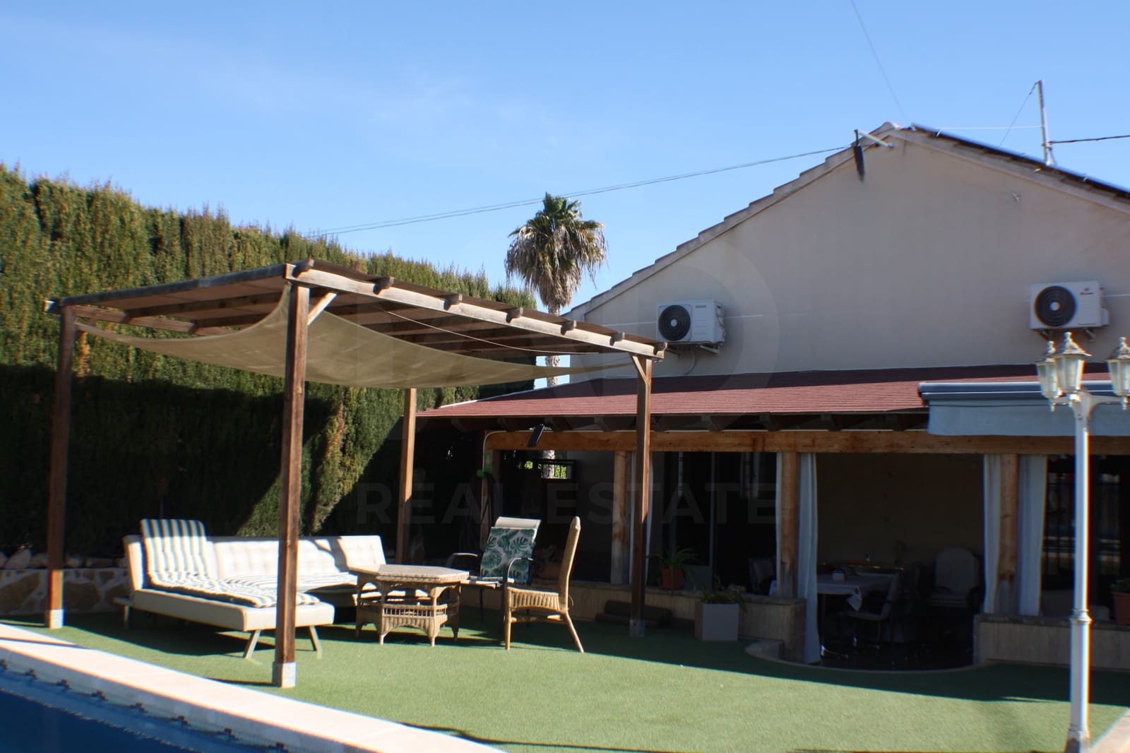 Chalet de 4 habitaciones en Formentera del Segura en venta con piscina garaje - 487.900 € (Ref: 9987551)