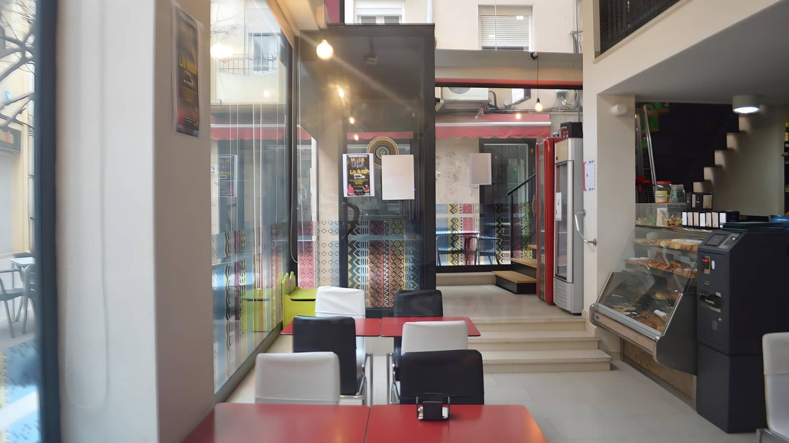 Erhverv til salg i Tarragona by - € 220.000 (Ref: 9987552)