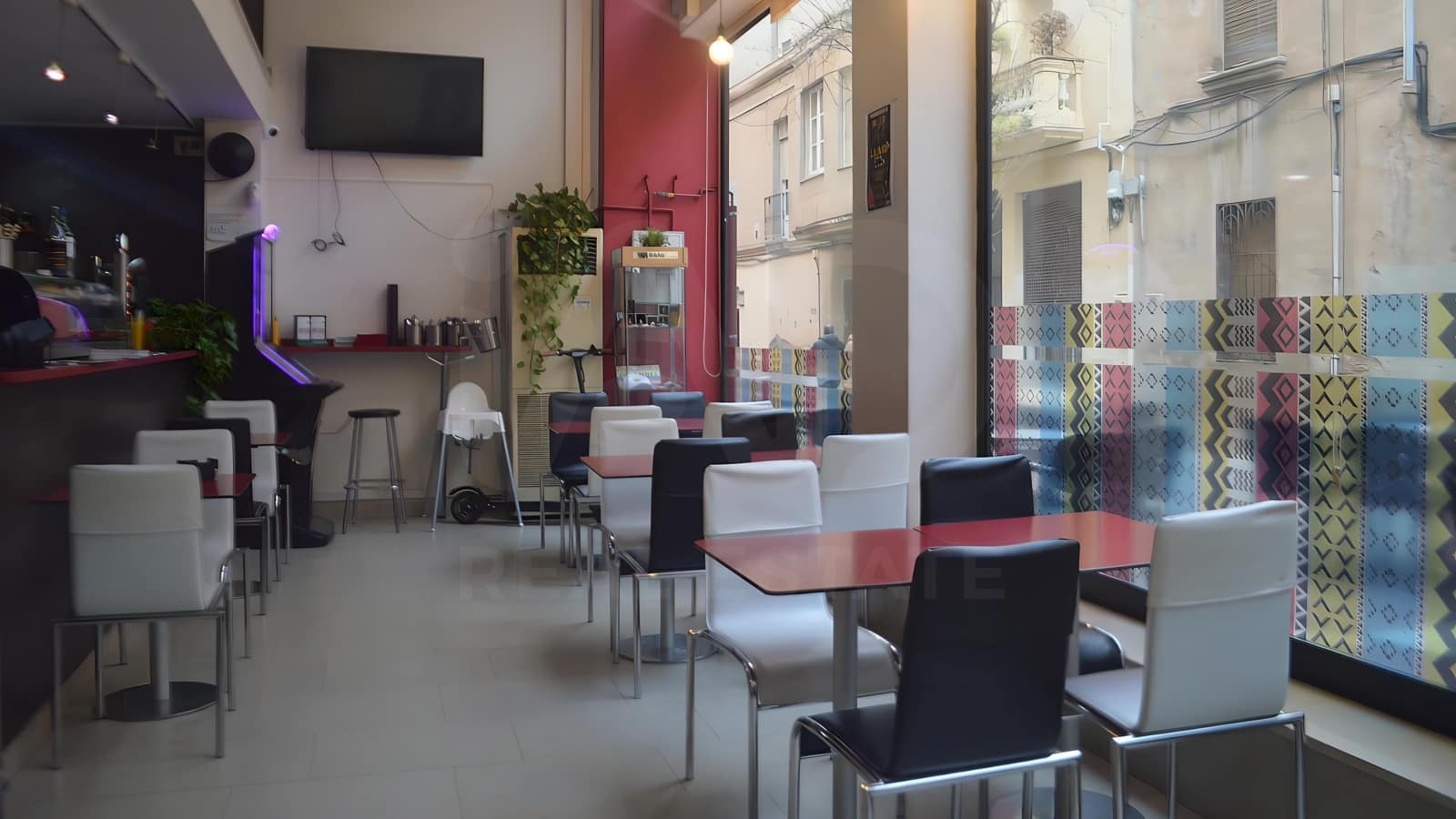 Erhverv til salg i Tarragona by - € 220.000 (Ref: 9987552)