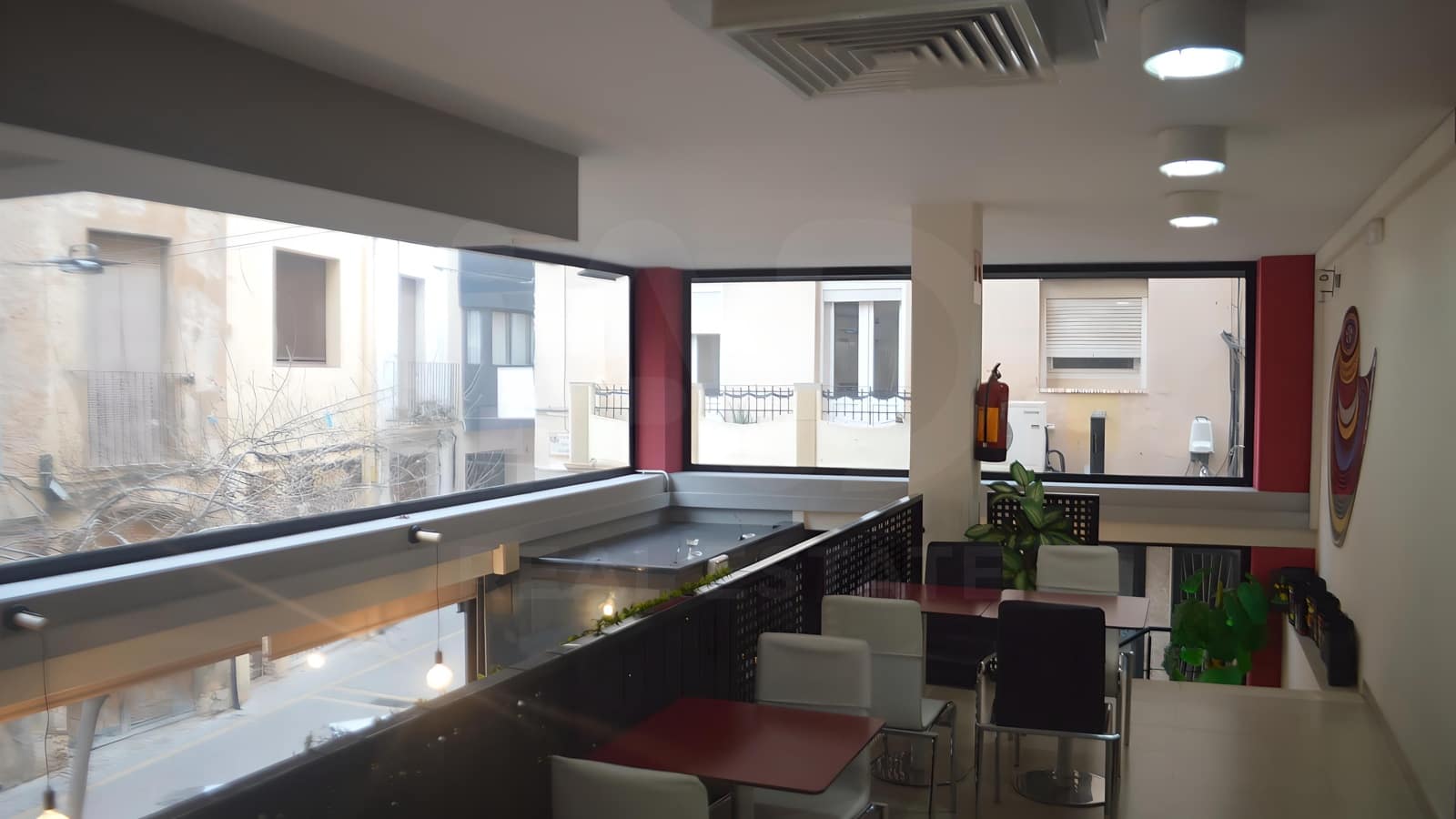 Erhverv til salg i Tarragona by - € 220.000 (Ref: 9987552)
