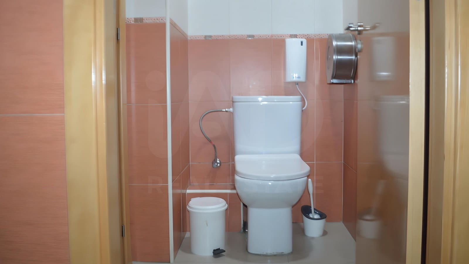 Erhverv til salg i Tarragona by - € 220.000 (Ref: 9987552)