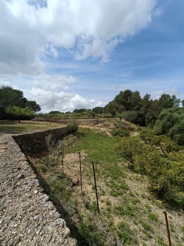 Ubebygd land til salgs i Tarragona by - € 90 000 (Ref: 9987553)