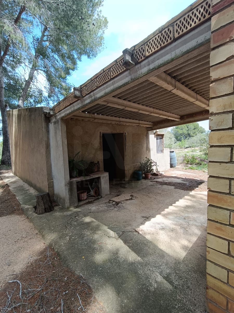 Ubebygd land til salgs i Tarragona by - € 90 000 (Ref: 9987553)