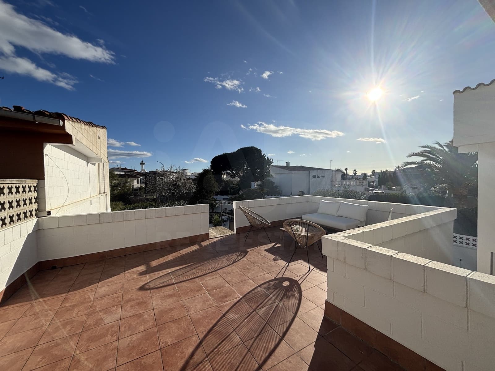 Chalet de 3 habitaciones en Girona ciudad en venta - 735.000 € (Ref: 9987556)