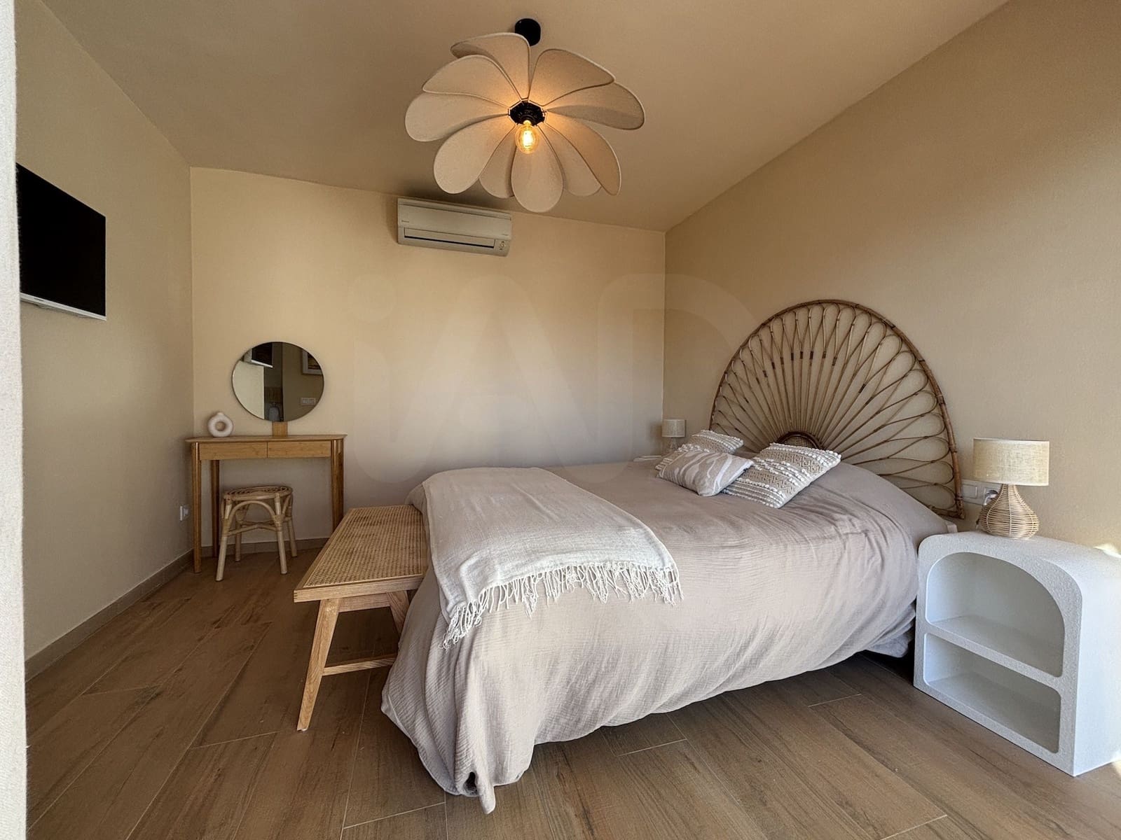 Chalet de 3 habitaciones en Girona ciudad en venta - 735.000 € (Ref: 9987556)