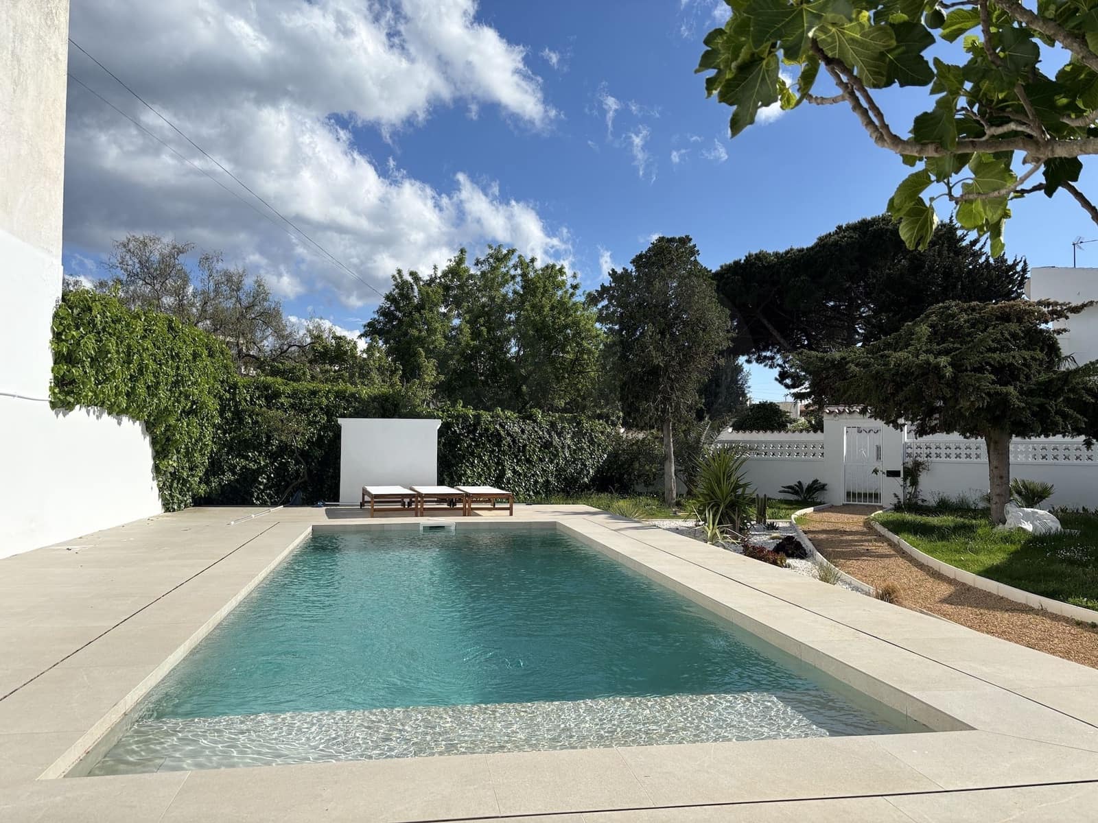 Chalet de 3 habitaciones en Girona ciudad en venta - 735.000 € (Ref: 9987556)
