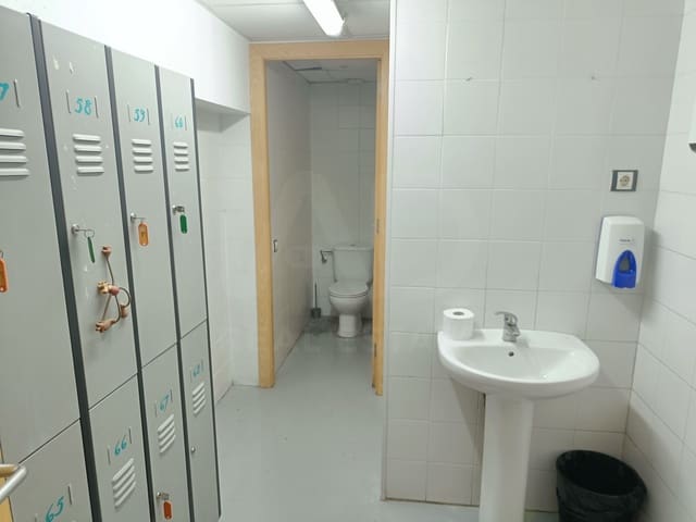Gewerbe zu verkaufen in Barcelona Stadt mit Garage - 444.000 € (Ref: 9987557)