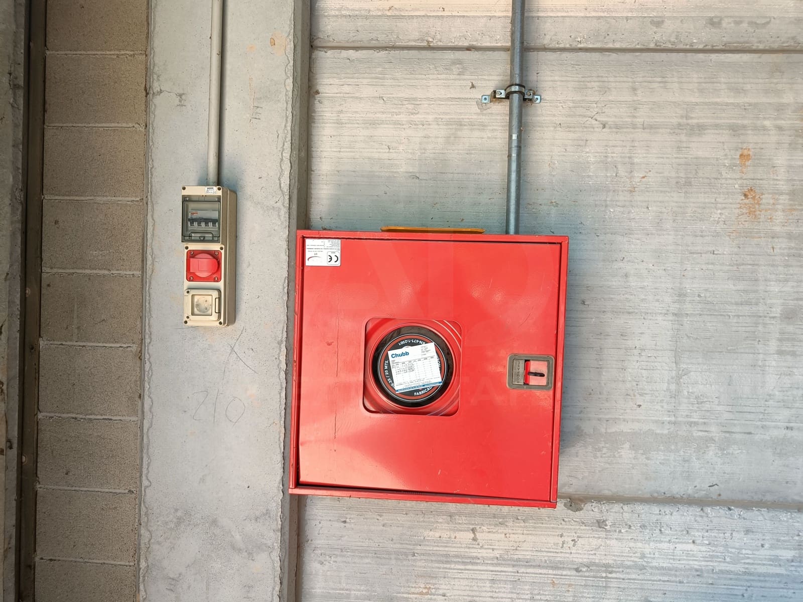 Gewerbe zu verkaufen in Barcelona Stadt mit Garage - 444.000 € (Ref: 9987557)