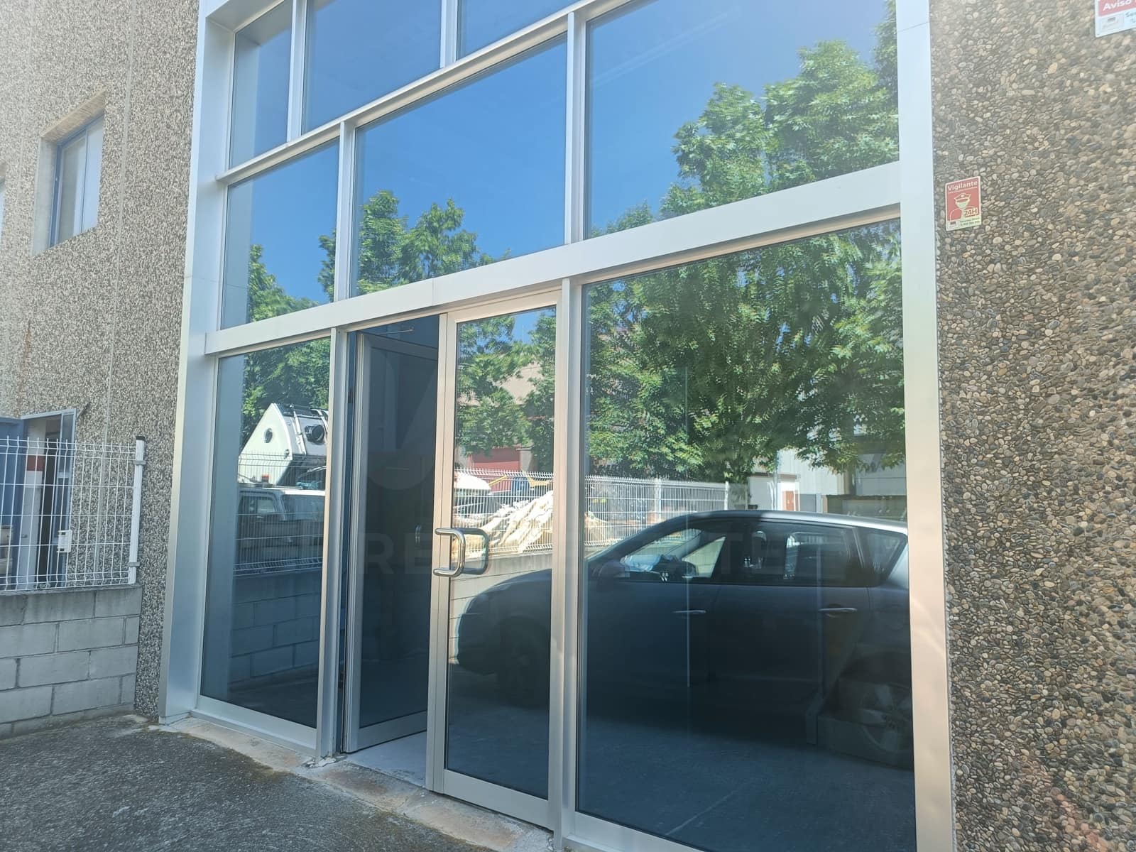 Gewerbe zu verkaufen in Barcelona Stadt mit Garage - 444.000 € (Ref: 9987557)