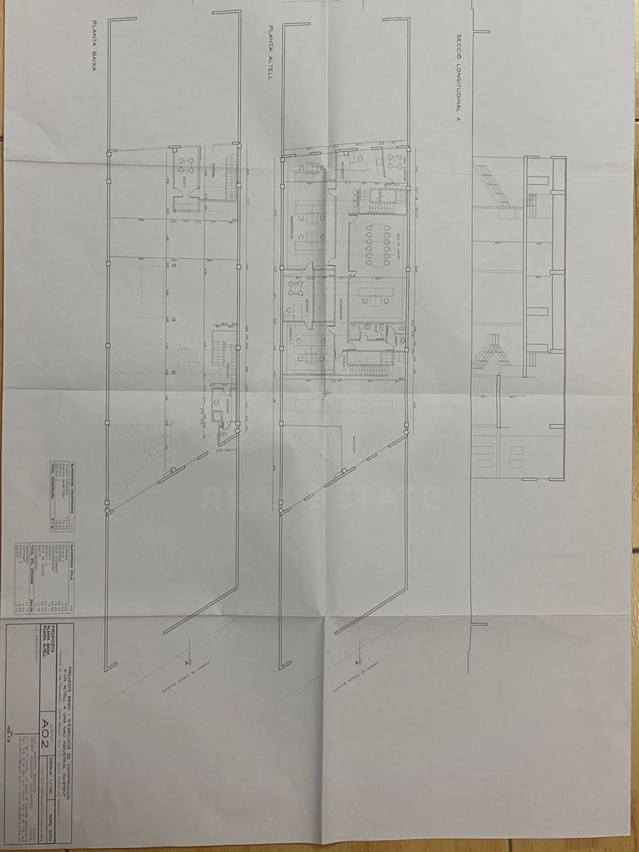 Erhverv til salg i Santa Eulalia de Roncana med garage - € 444.000 (Ref: 9987557)