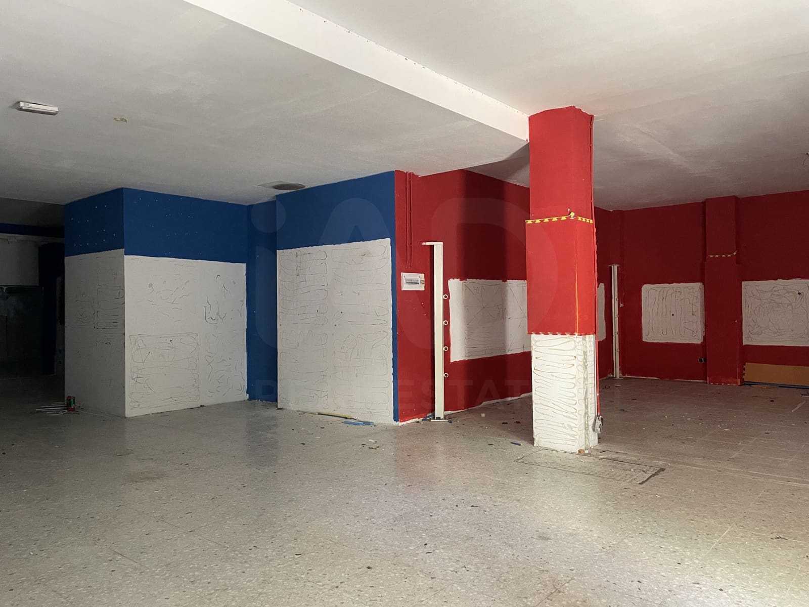 Local Comercial en Tarragona ciudad en venta - 119.000 € (Ref: 9987558)