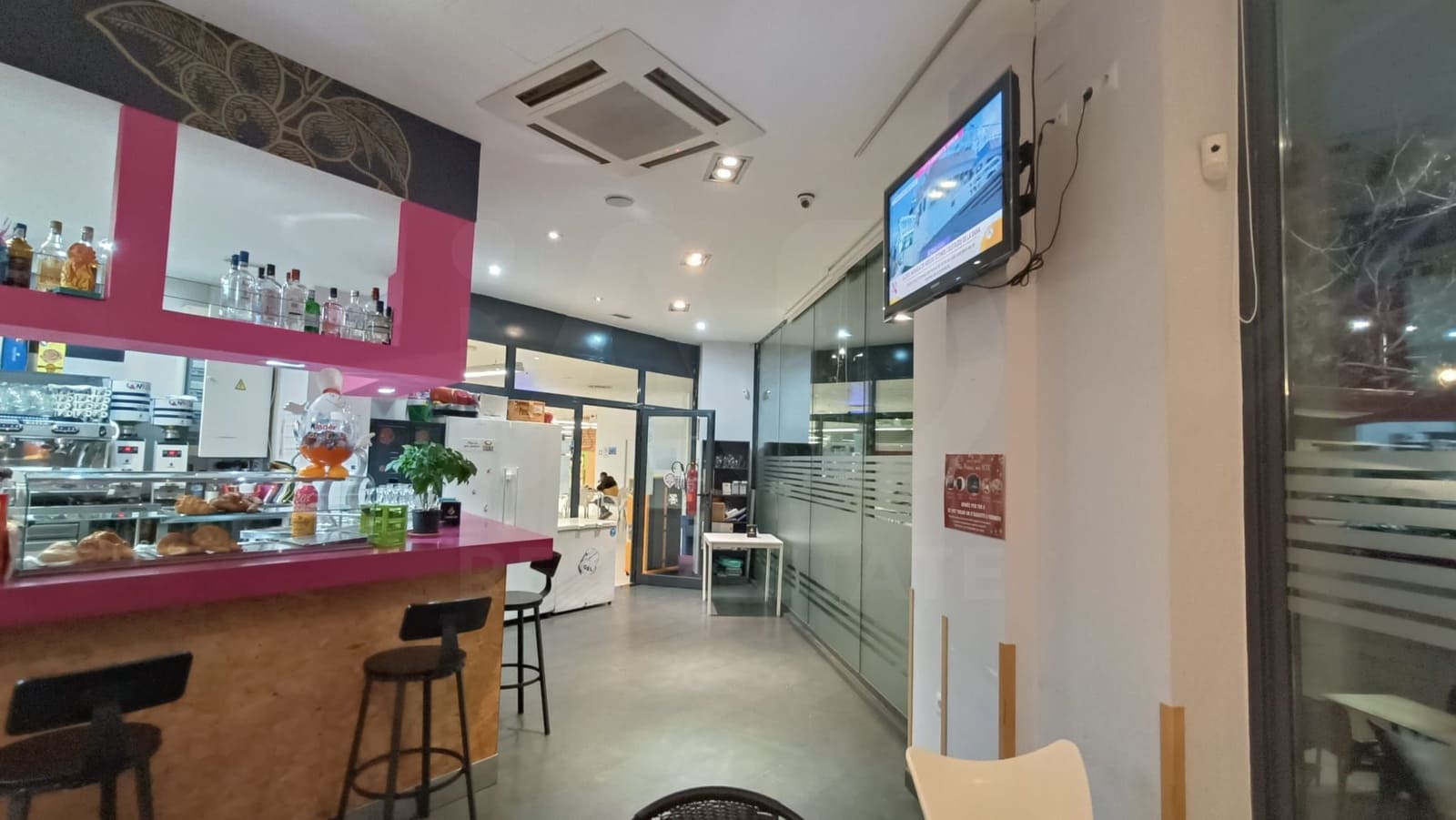 Gewerbe zu vermieten in Barcelona Stadt - 746 € (Ref: 9987559)
