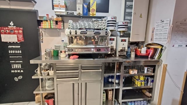Gewerbe zu vermieten in Barcelona Stadt - 746 € (Ref: 9987559)