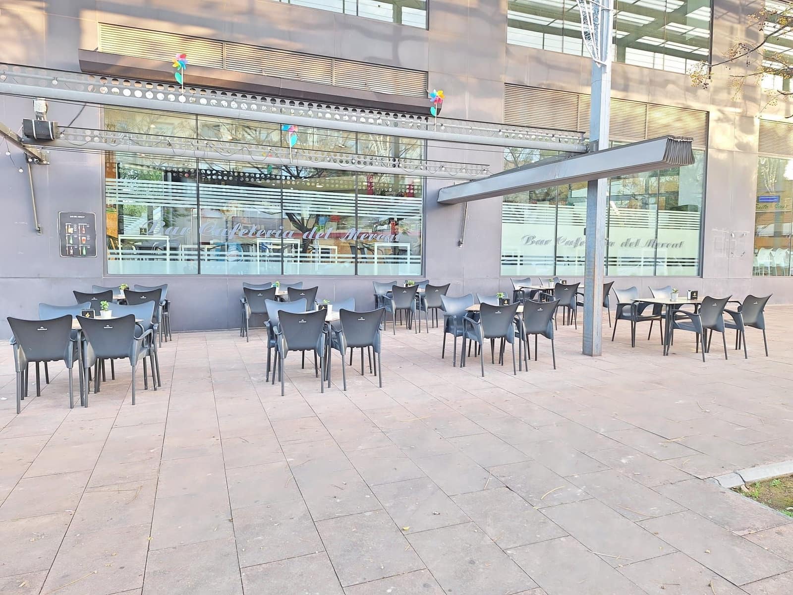 Gewerbe zu vermieten in Barcelona Stadt - 746 € (Ref: 9987559)